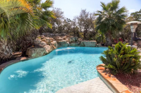 Гостиница TNT Hill Country Getaways  Хелотс